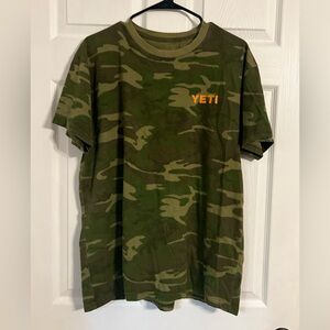 Yeti Men’s Short Sleeve Camo With Orange Logo Size Large Built For The Wild